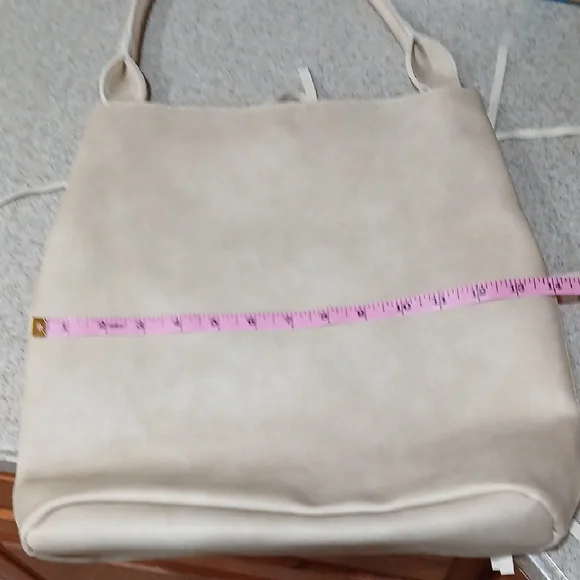 Chic Fringe Beige Shoulder Bag - Picture 8 of 10